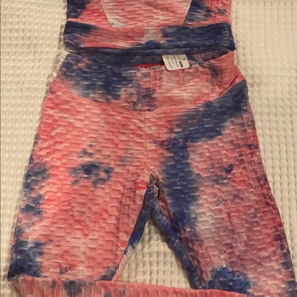 Brand new sexy 2 piece outfit for woman from Fashion Nova 🤩 - Picture 3 of 4